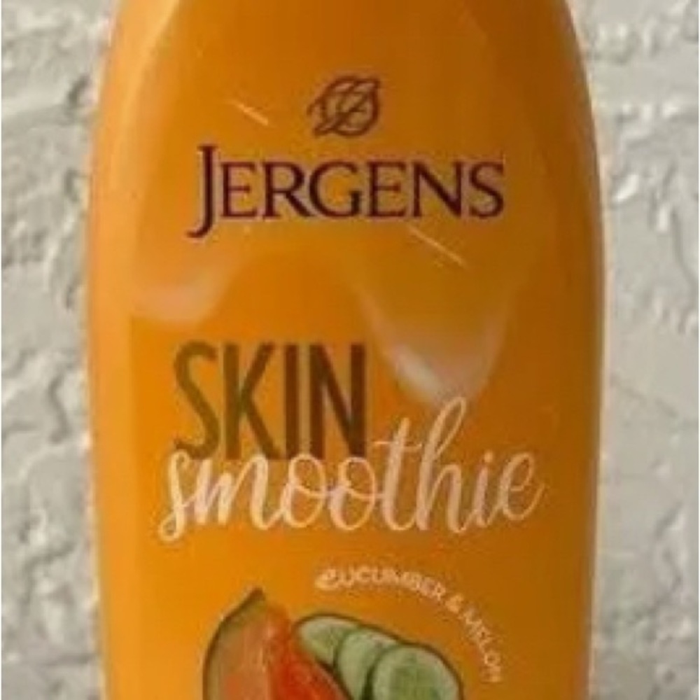 ‘Jergens’ Skin Smoothie Cucumber & Melon Body Lotion